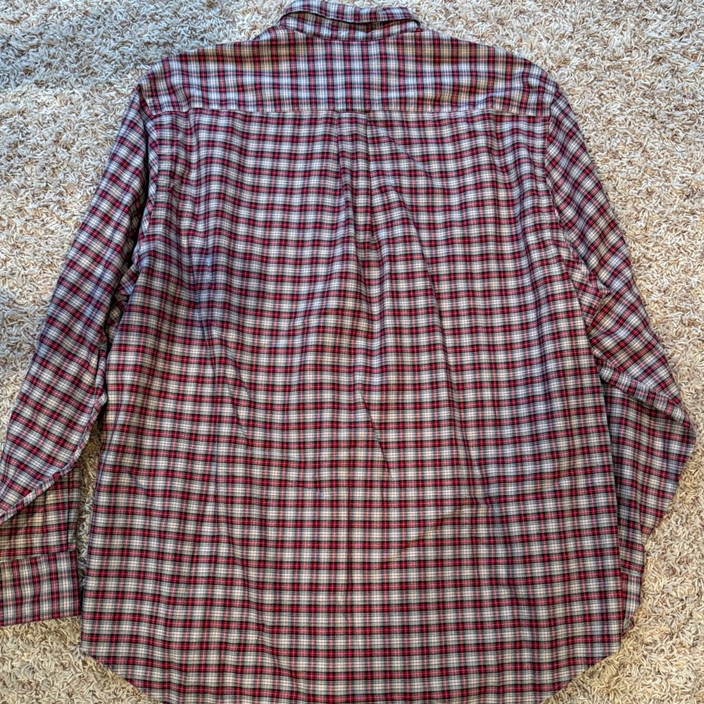 Izod Men's Red and White Checkered Shirt - Picture 4 of 4